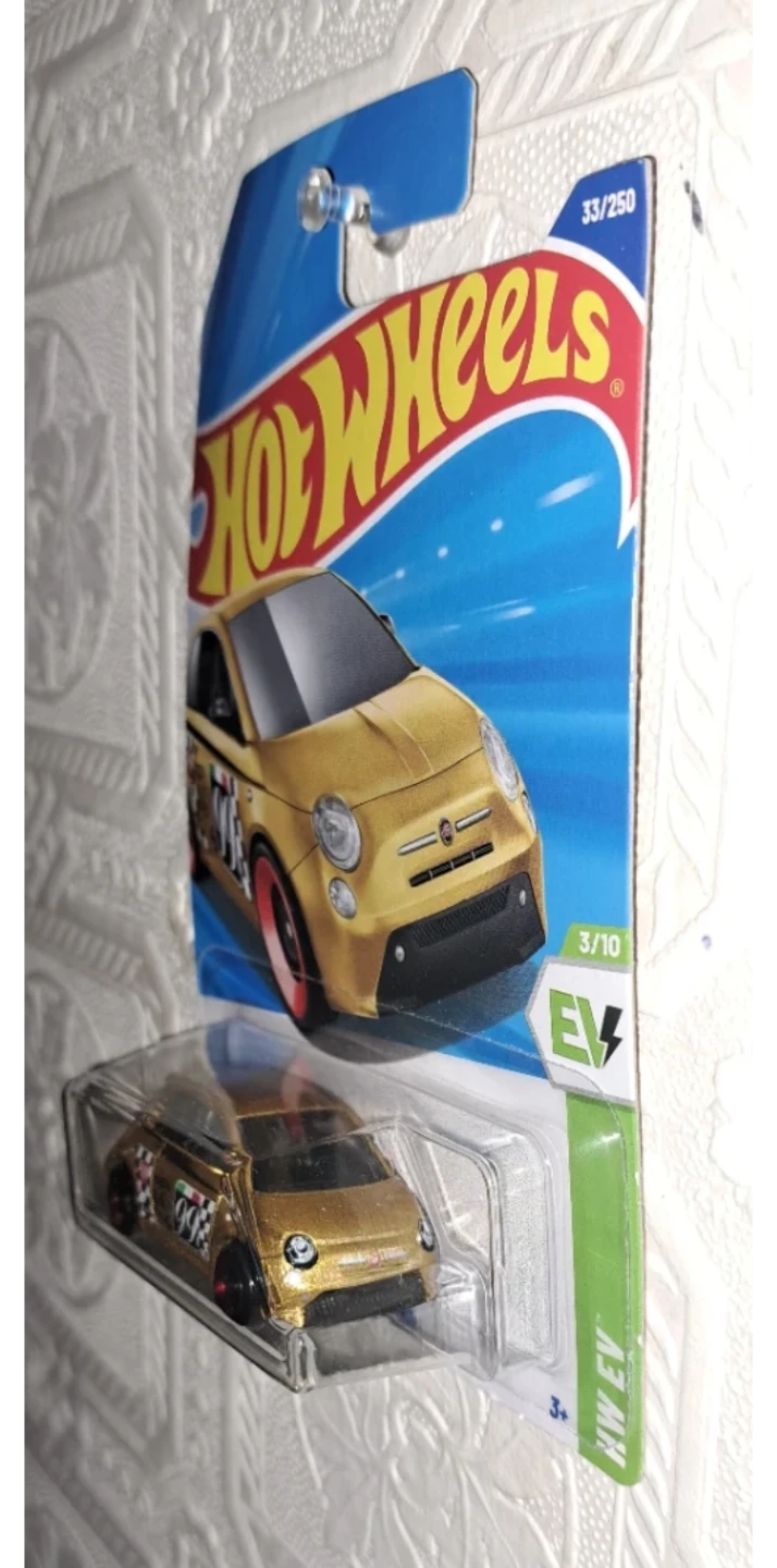 Hot Wheels Fiat 500e HW EV Diecast - photo 3