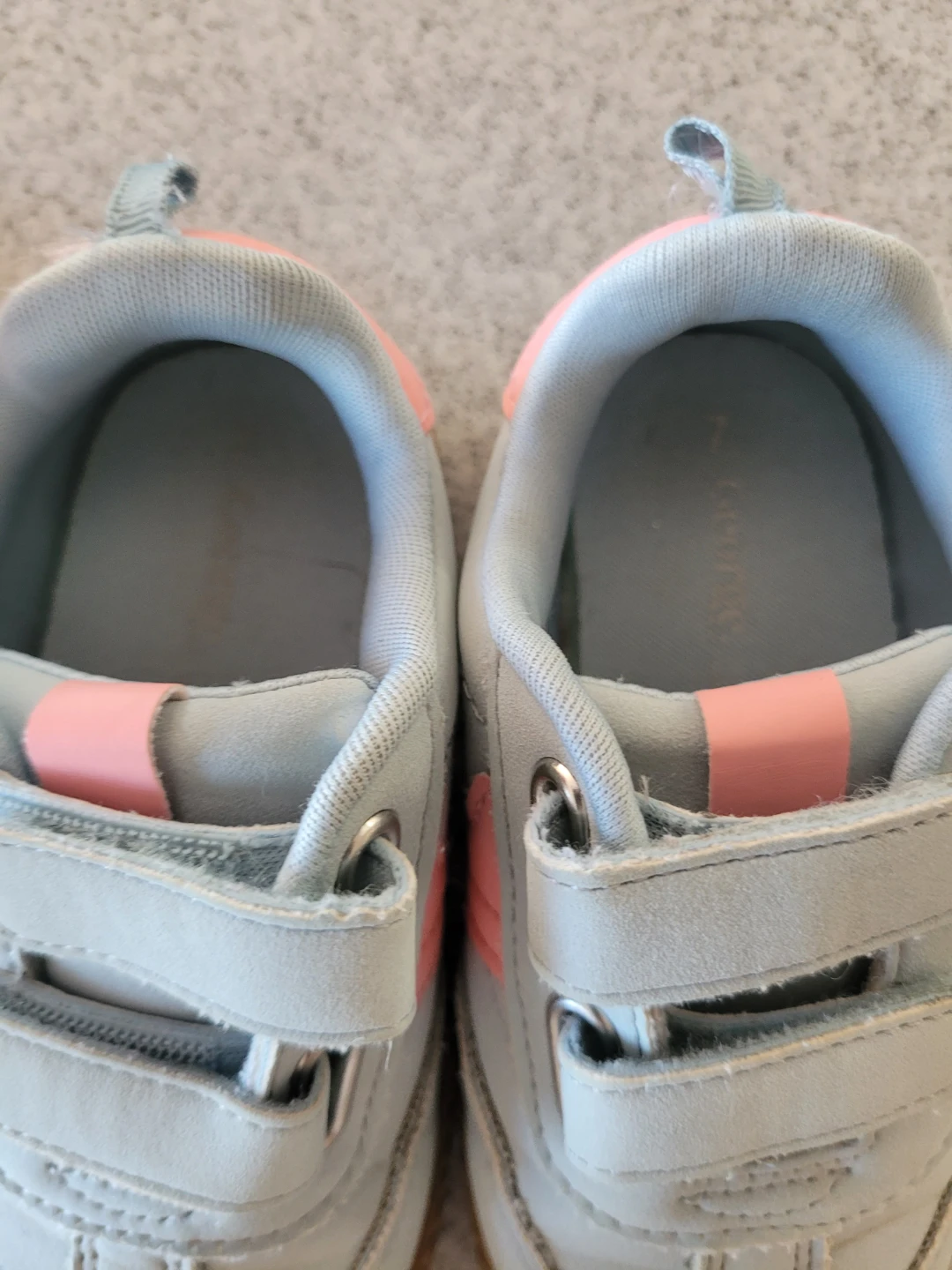 Peppa Pig rain boots and sneakers size 7 - photo 4