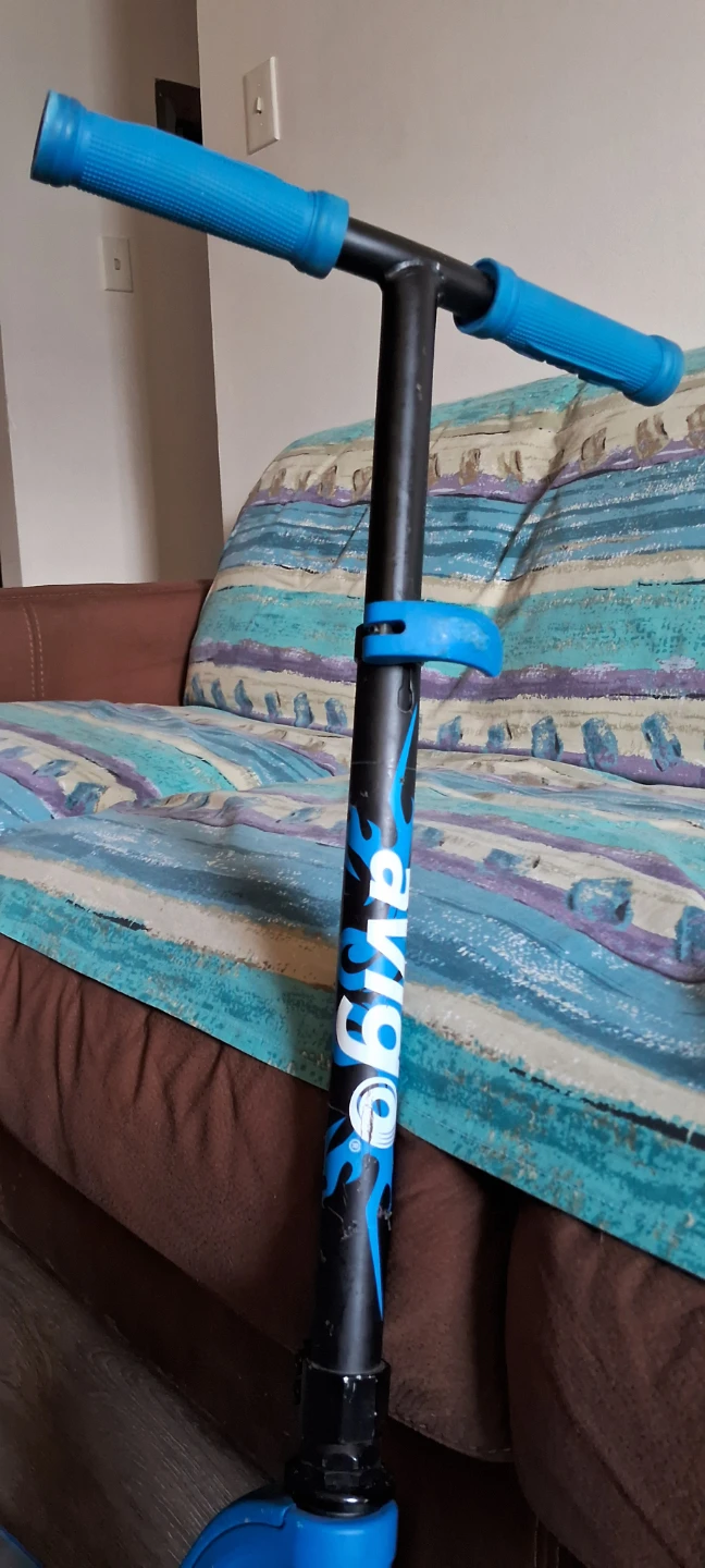 Avigo Blue Kick Scooter - photo 2