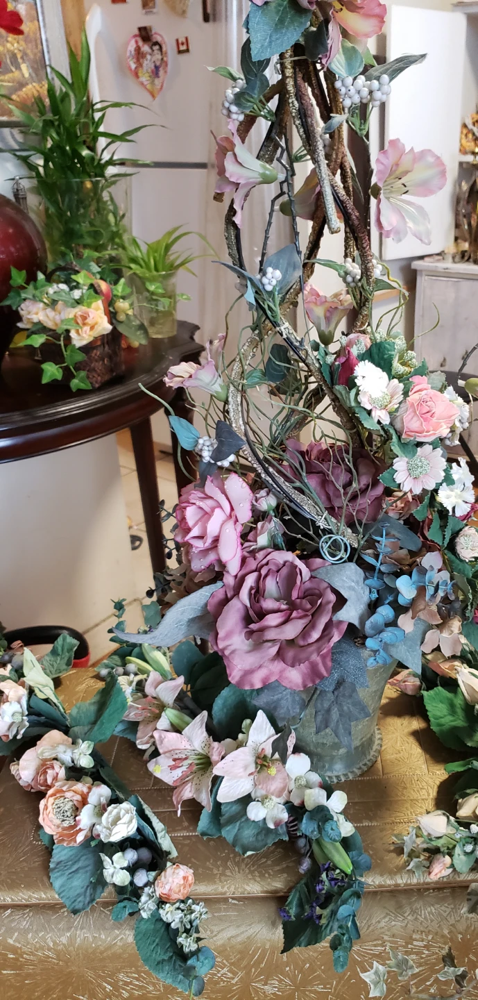 Artificial Floral Arrangement with Planter - photo 4