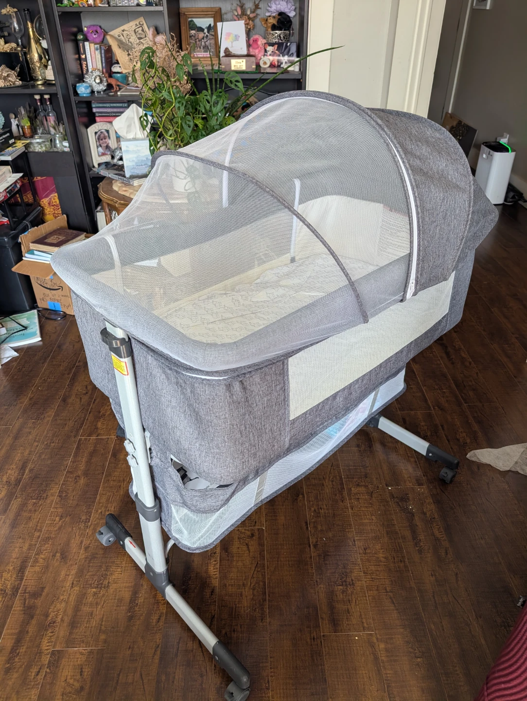 Baby Bedside Bassinet with Canopy - photo 4