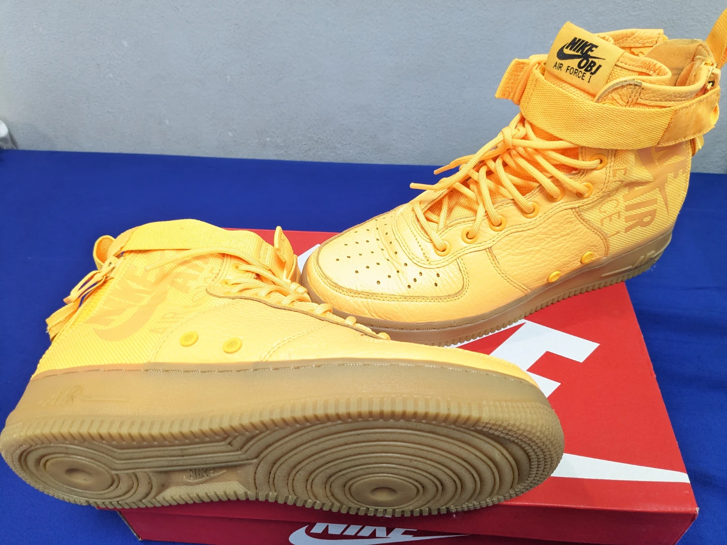 Nike Sf Air Force One Mid 1 " Yellow Taxi " - photo 3