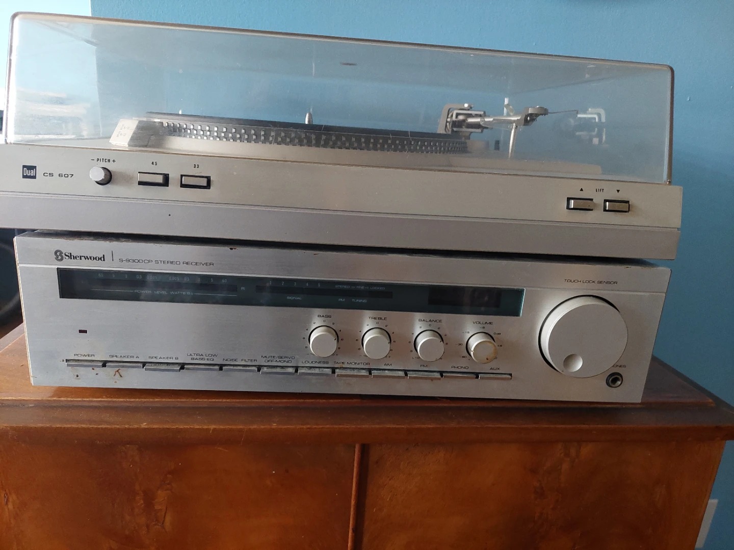 Dual CS 607 Turntable and Sherwood S-9300CP Receiver