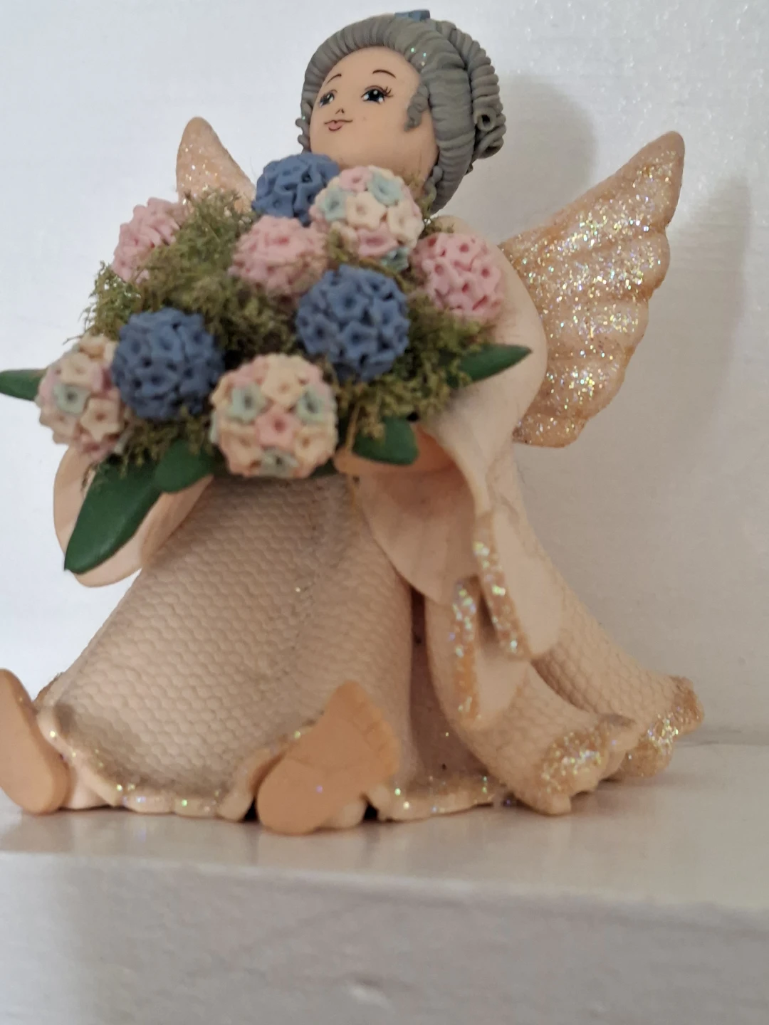 Decorative Angel Figurine with Flowers - photo 4