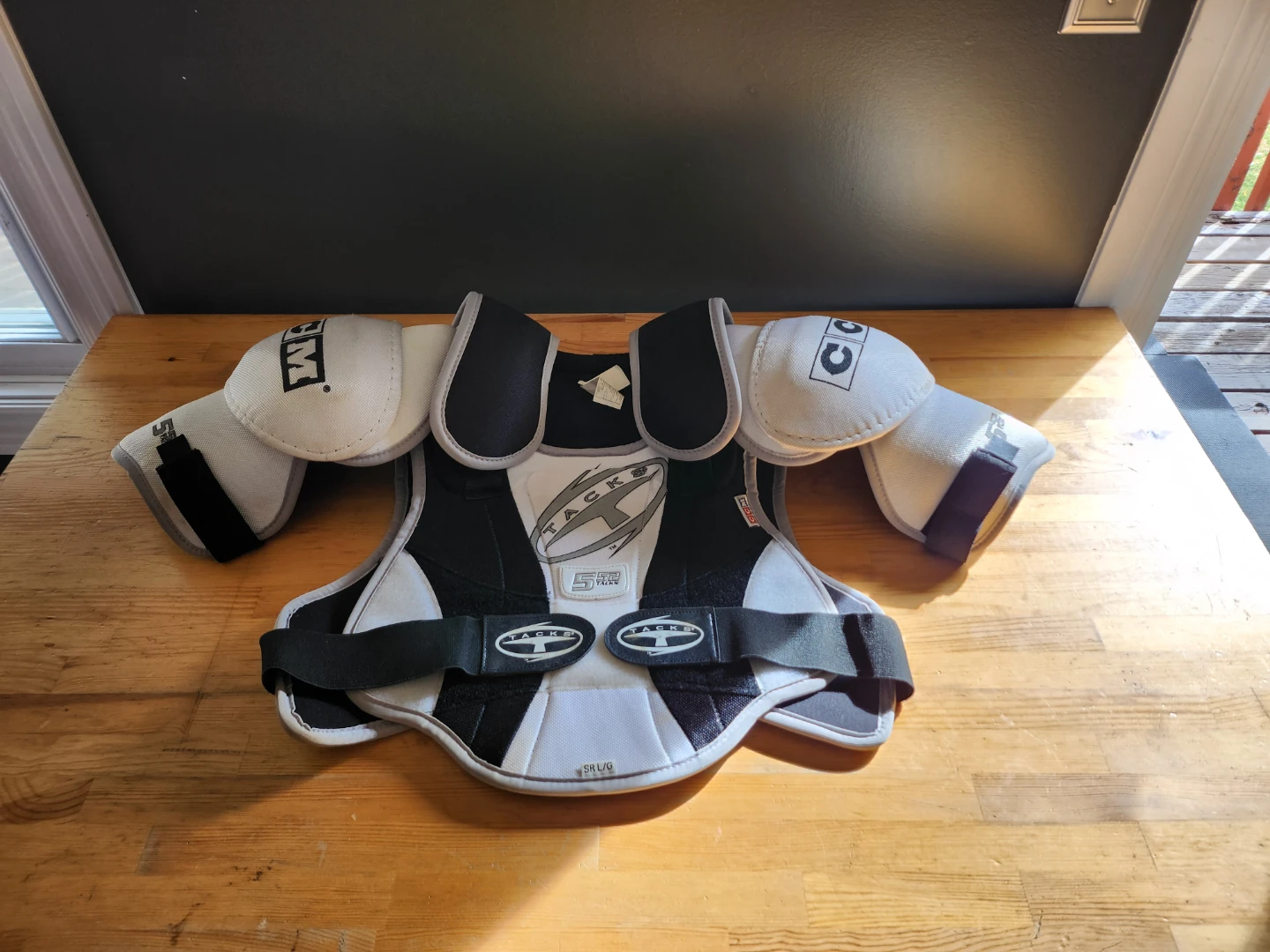 Men's Hockey Protective Gear Bundle CCM & Bauer - Size Large - photo 2