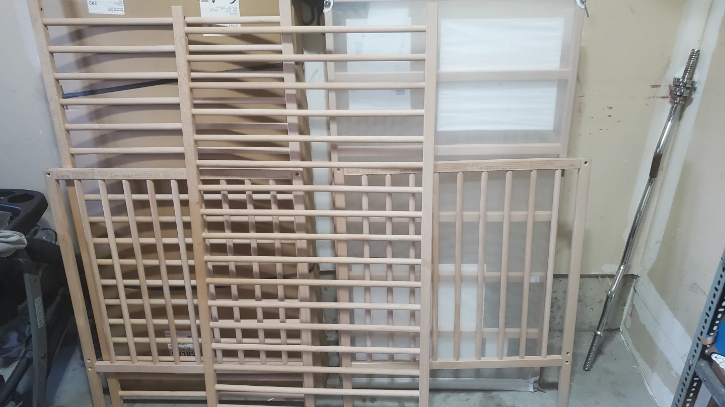 IKEA Sniglar Crib ( used like new ) - photo 3