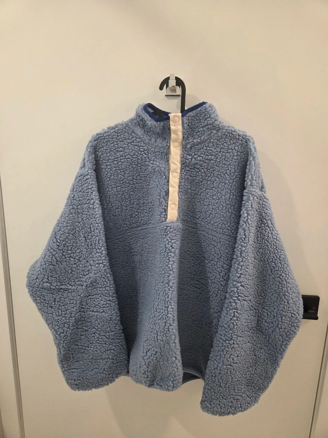 Ant blue sherpa fleece pullover