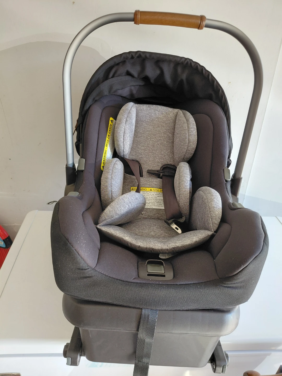 Nuna Infant Car Seat with Base