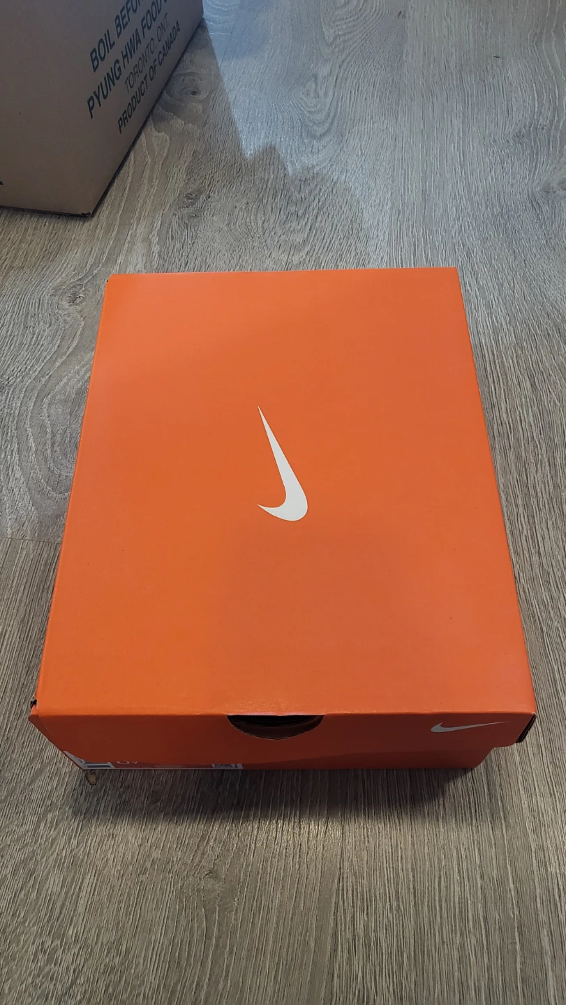 Nike Jr. Legend 10 Academy TF Soccer Shoes - Size 6Y - photo 3