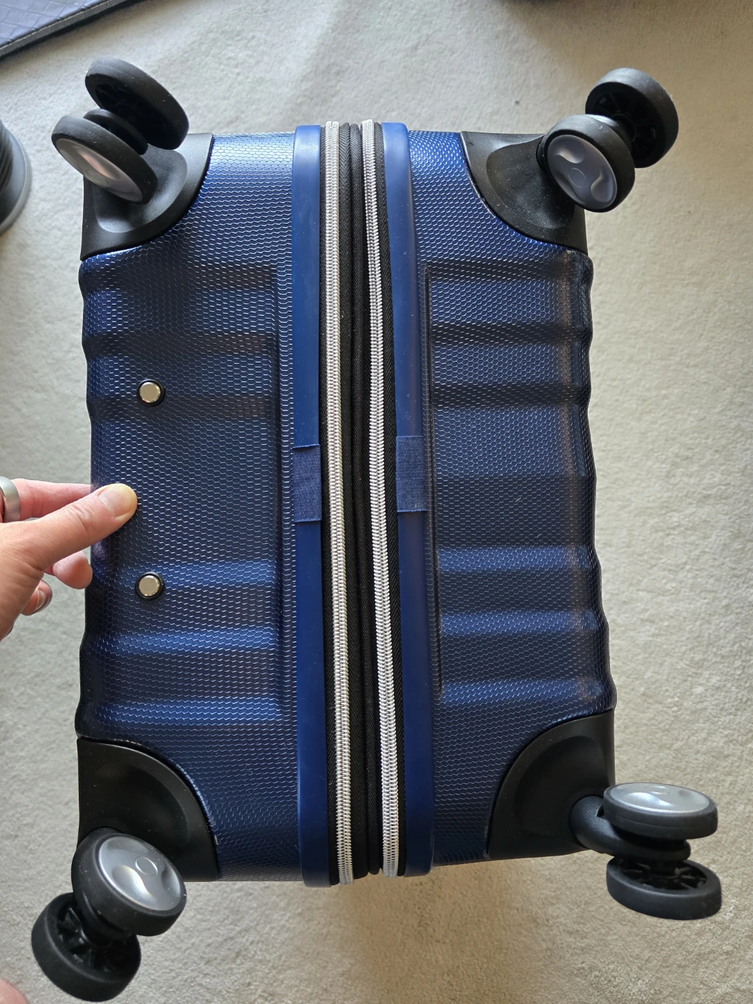 Samsonite Symphony DLX 26.5" 4-Wheeled Suitcase-Navy - photo 5