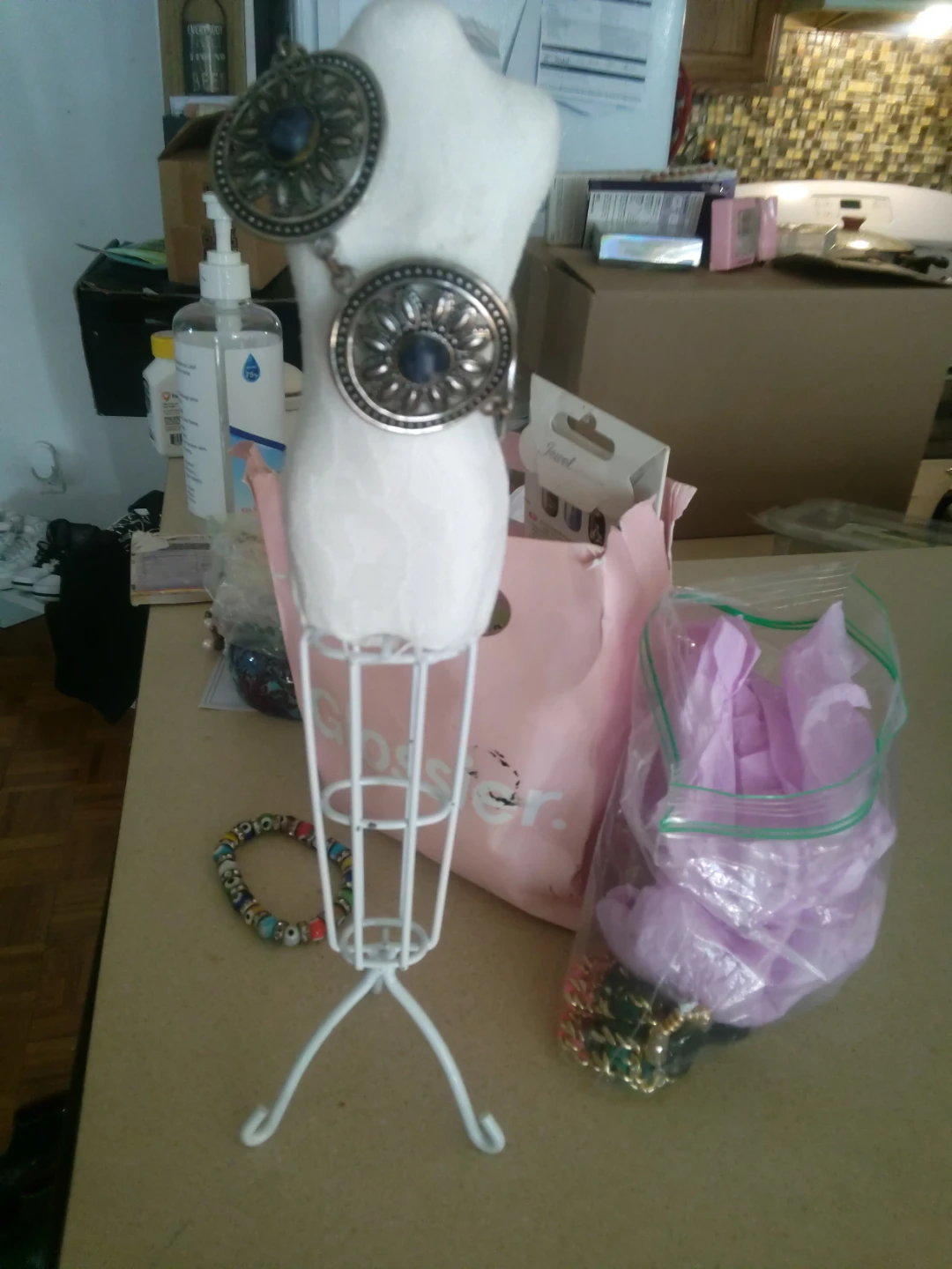 Miniature White Wire Mannequin Display - photo 5