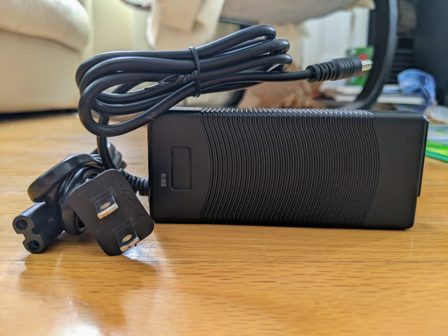 29.4V 2A Electric Scooter Charger for 24V Gotrax, Jetson, Razor - photo 3