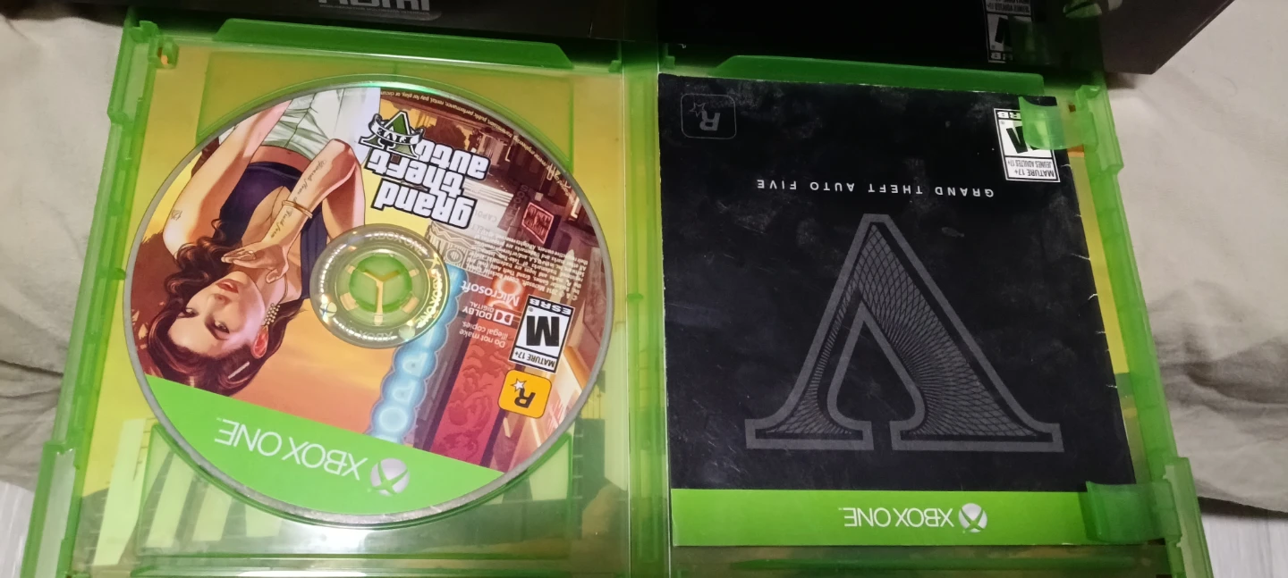 Xbox One Console Bundle and VR - photo 2