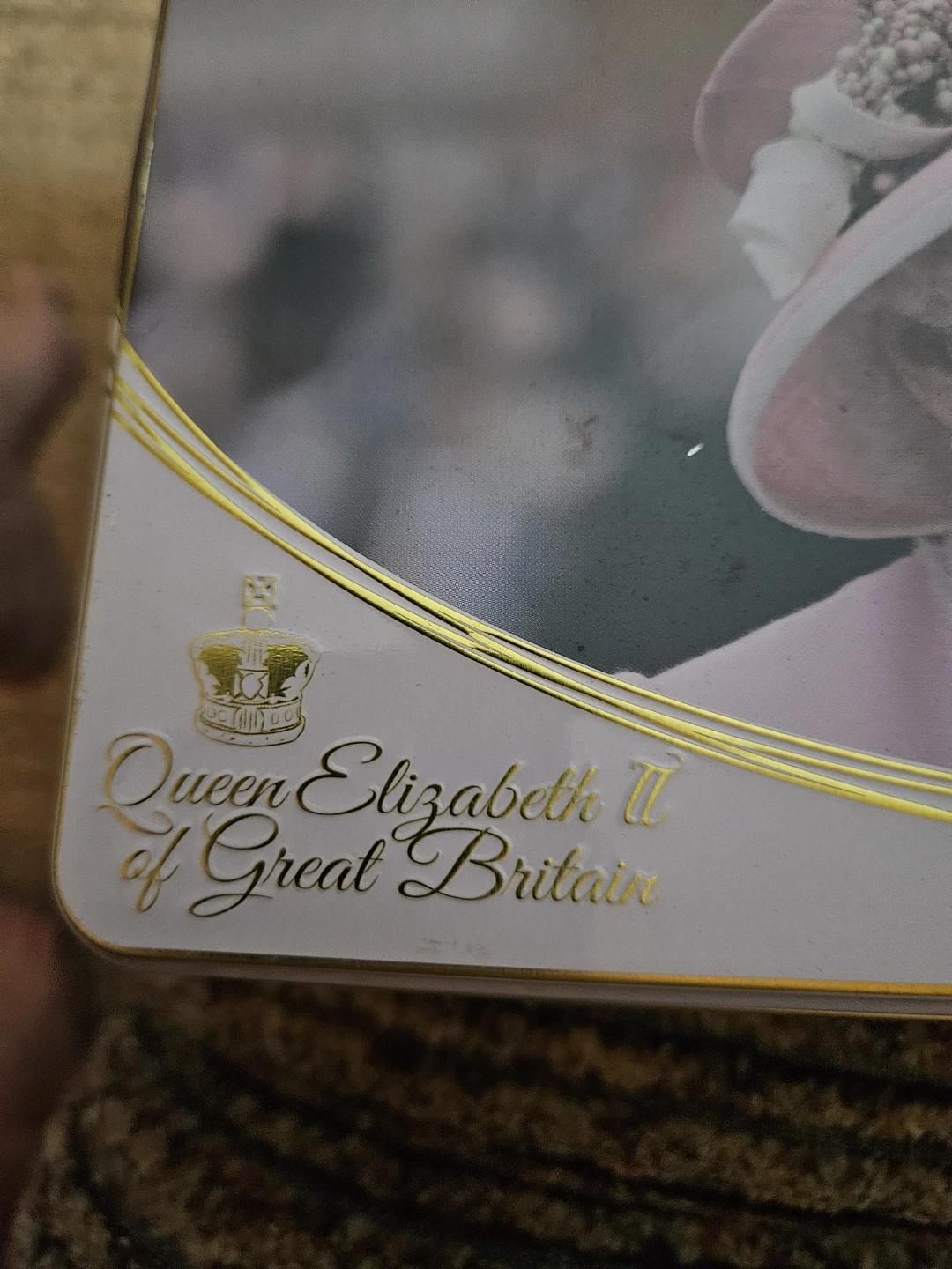 New English Teas Queen Elizabeth II Tin - photo 2