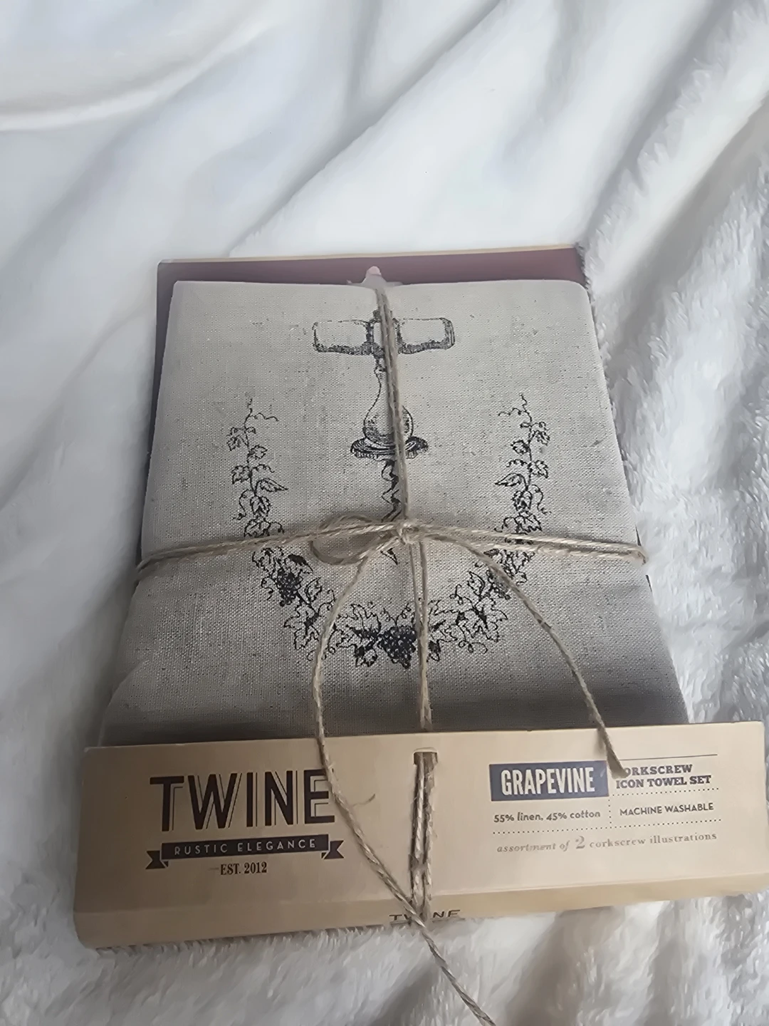 2 Linen Tea Towels Gift Set- Grapevine Corkscrew Icon - photo 3