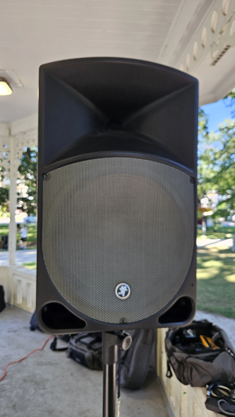 MACKIE 15" THUMP SPEAKERS - photo 3
