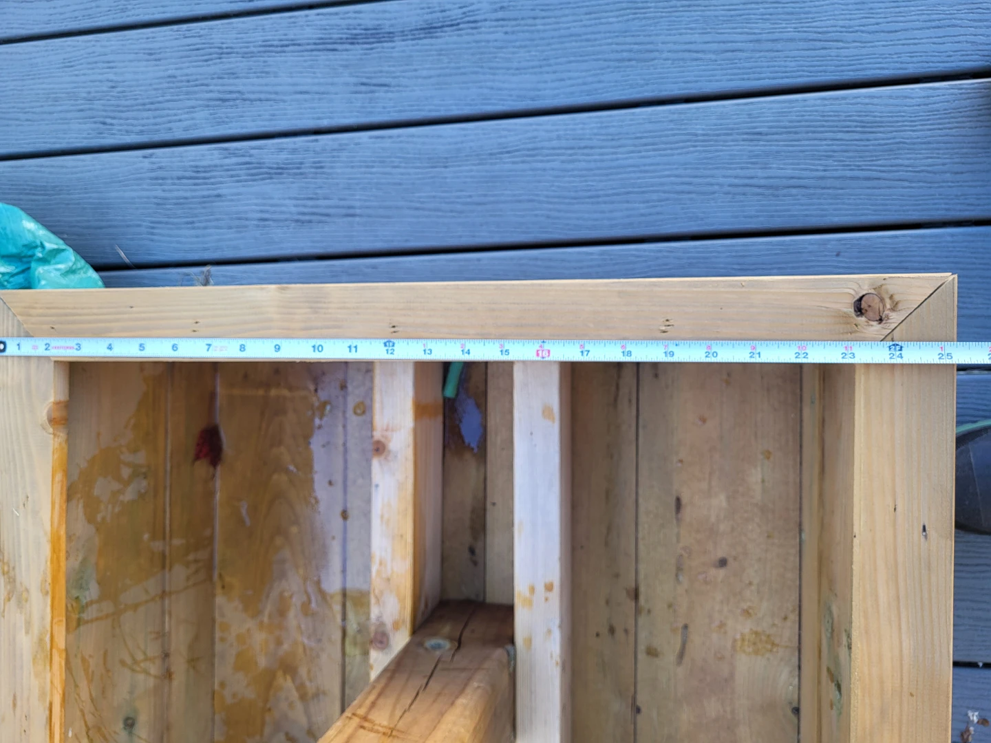 25" Wooden Patio Planter Box with Support Post - photo 5
