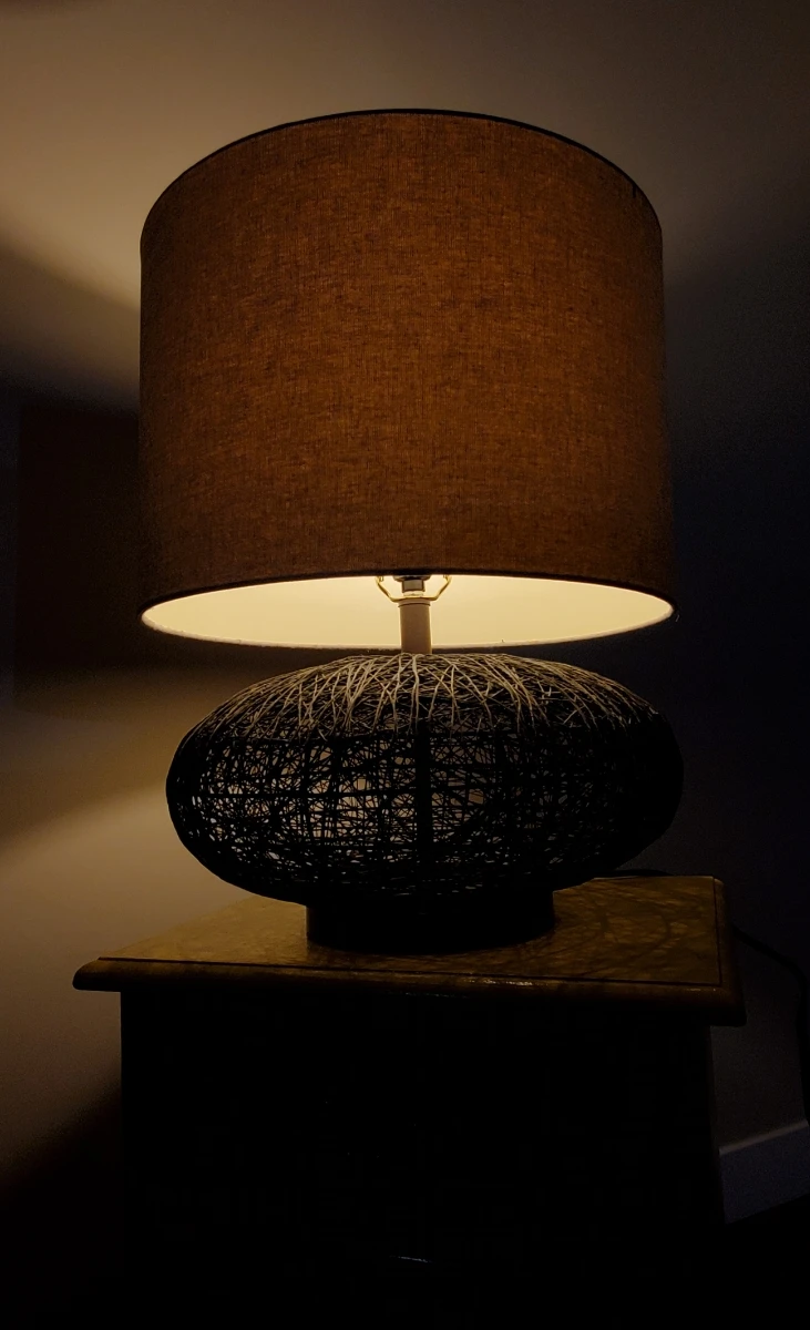 High end side lamp