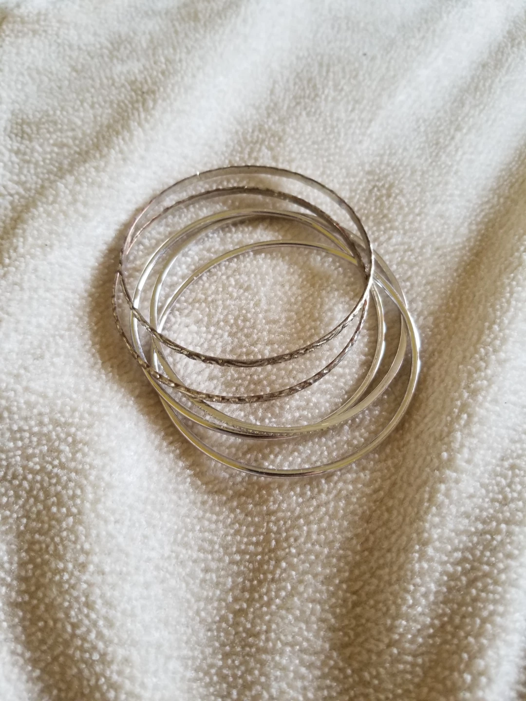 5 Silver Toned Bangles - photo 2