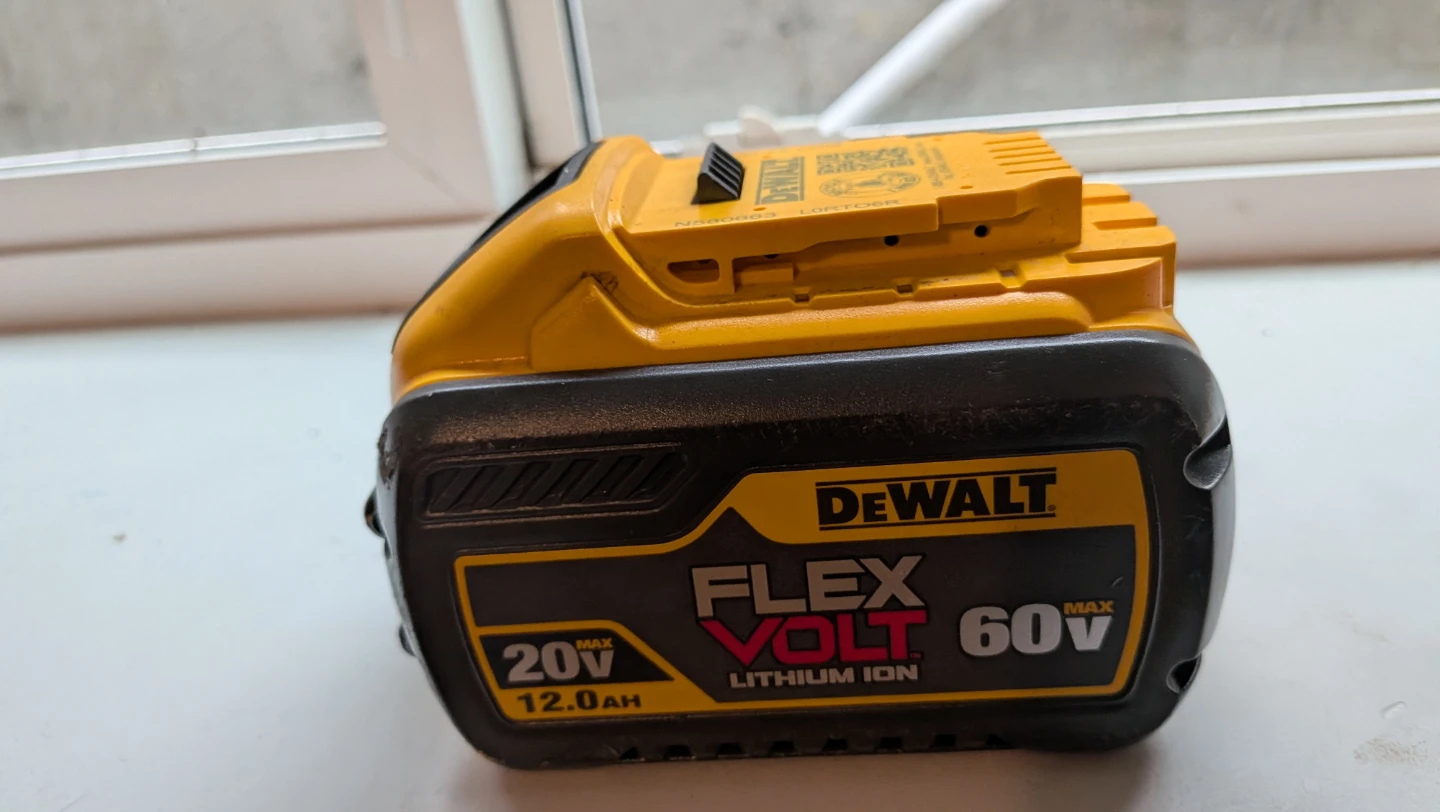 DEWALT FLEXVOLT 20V/60V MAX 12.0Ah Battery - photo 3