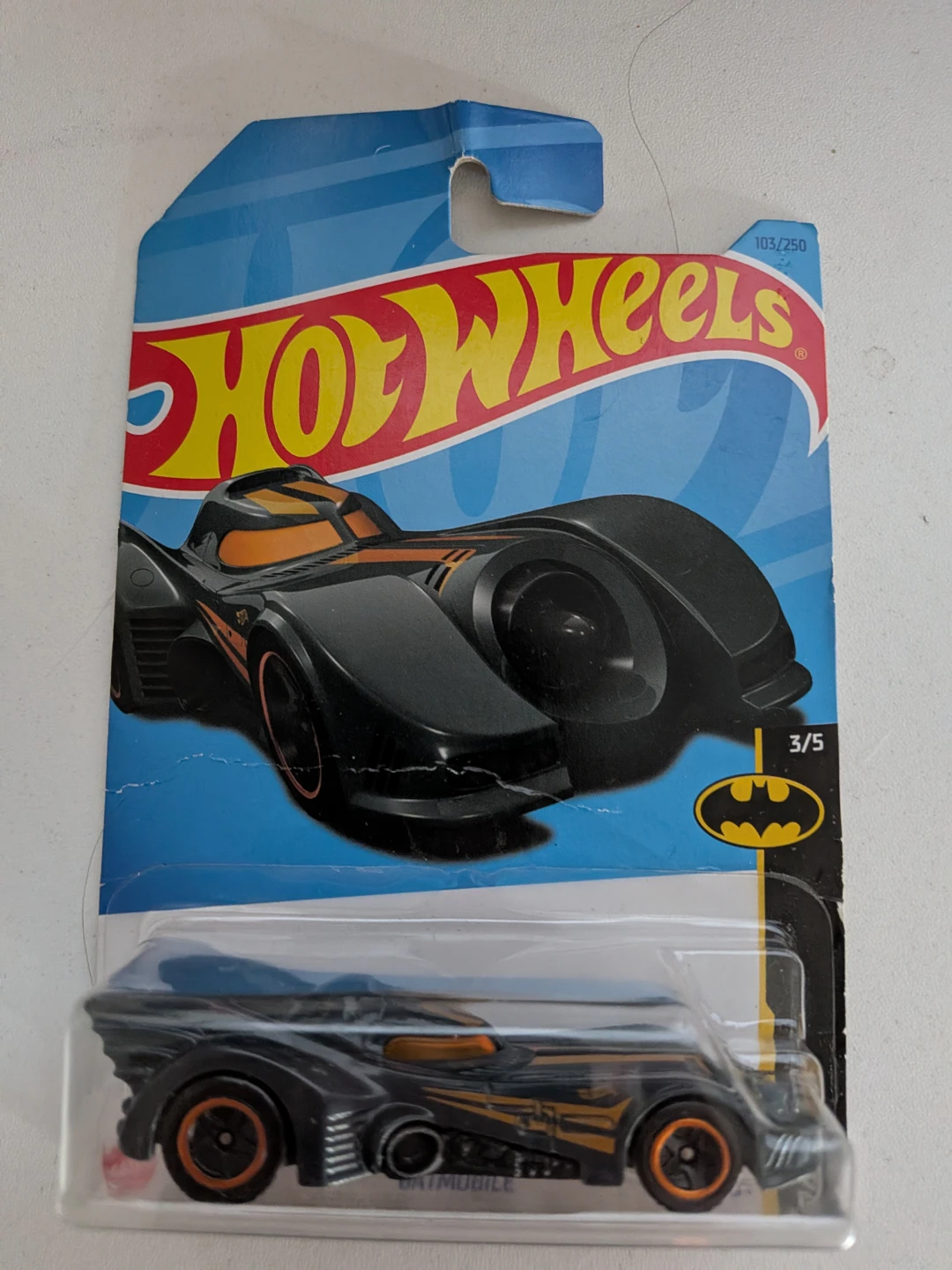 Hot Wheels Batmobile 103/250 - photo 4
