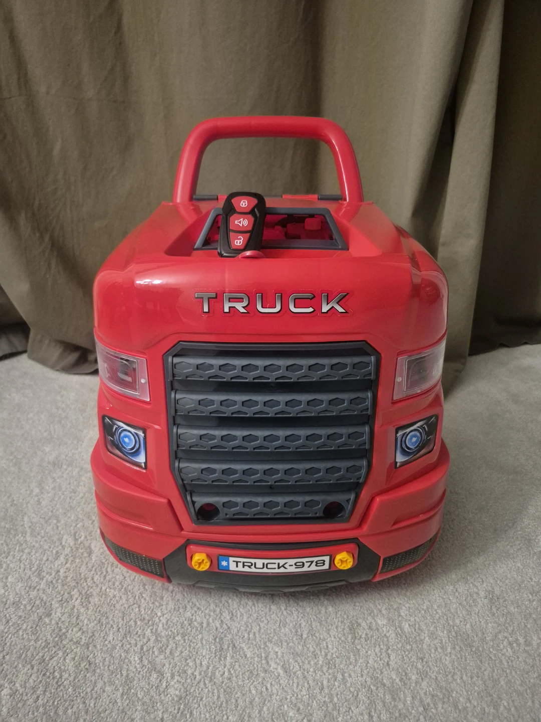 Motor-Master Engine Workshop Toy Truck