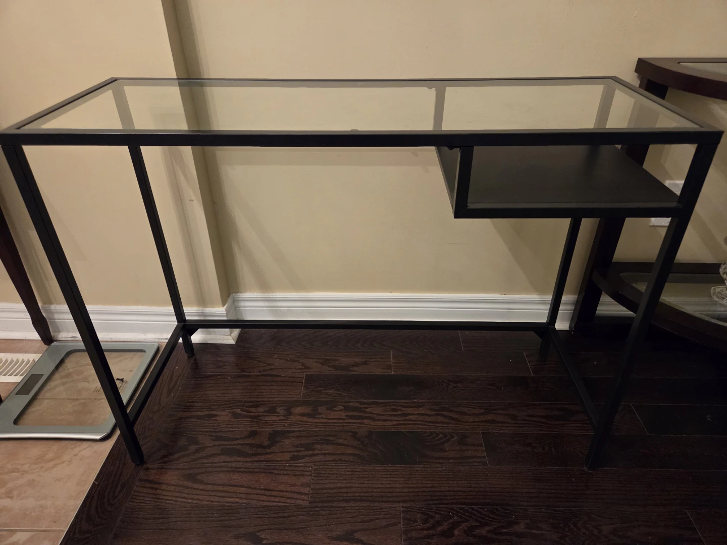 Glass top metal table (Elegant design) - photo 3