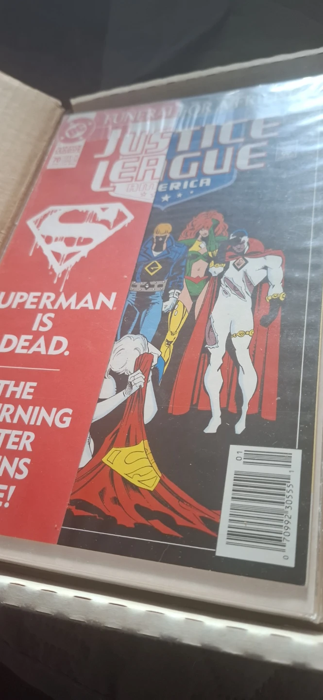 Supermen dead 8 issues