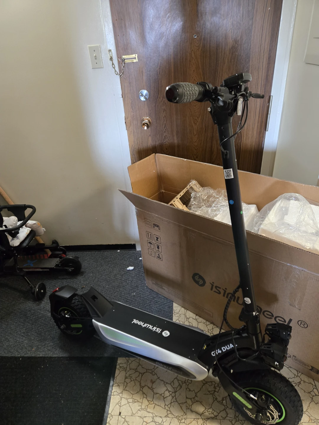 Isinwheel GT4 Dual Motor Electric Scooter - photo 2