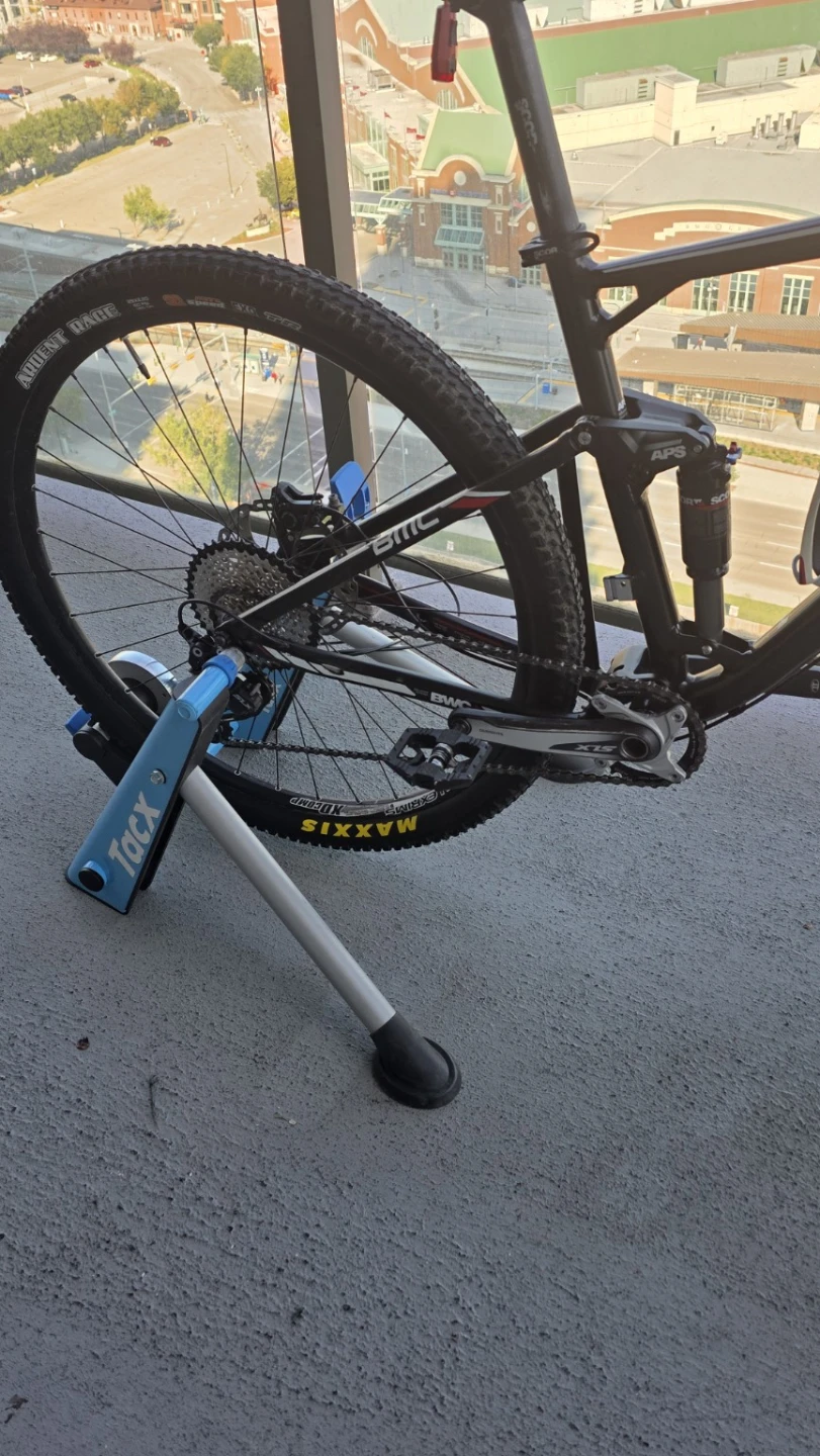 Tacx Blue Motion Indoor Bike Trainer - photo 4