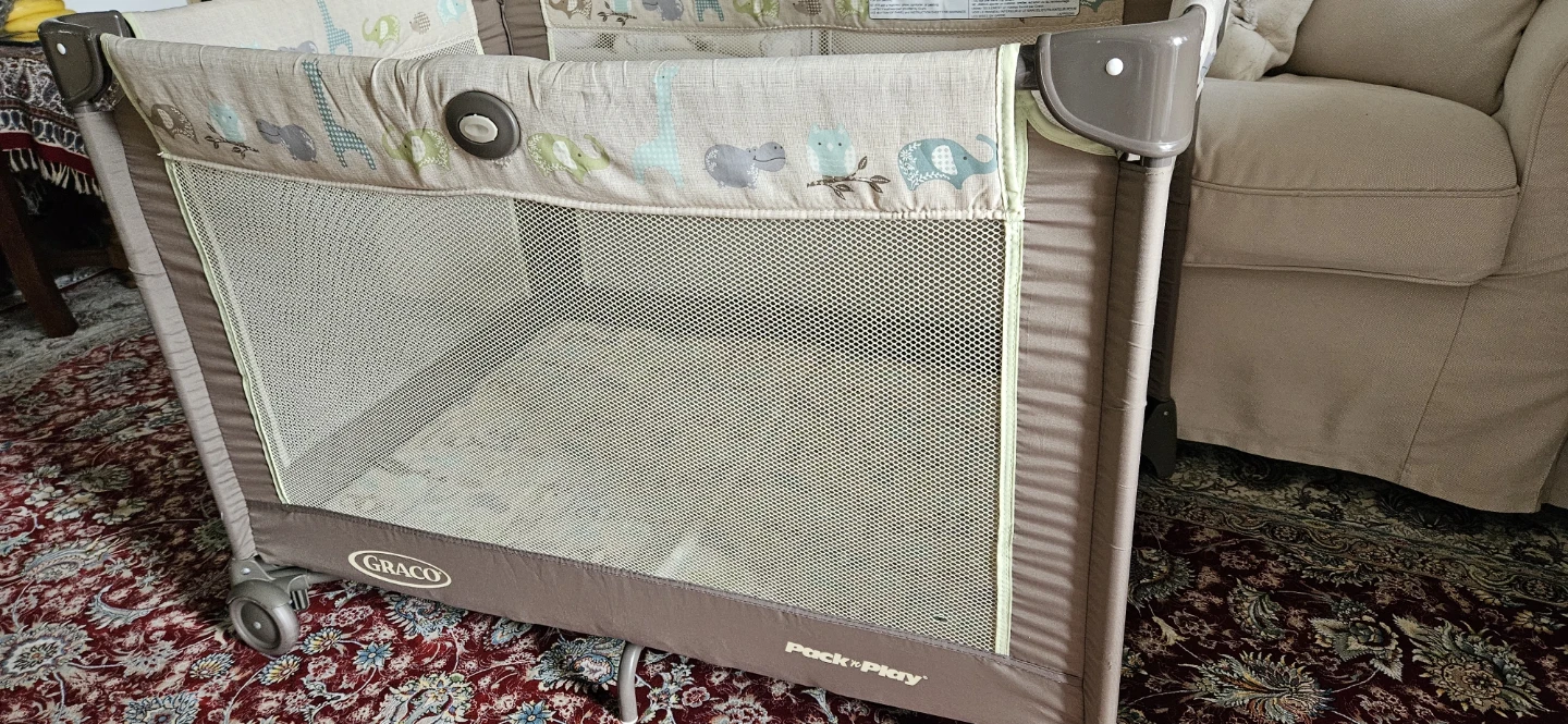 Graco Pack n Play playard - photo 2