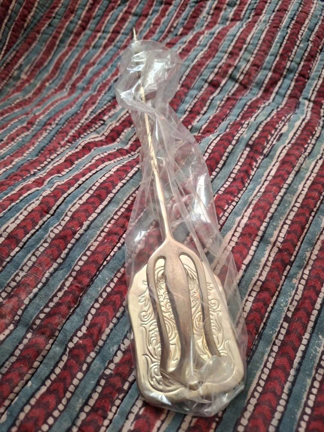 Silver-Tone Decorative Salad and Cake Server Tongs - photo 3