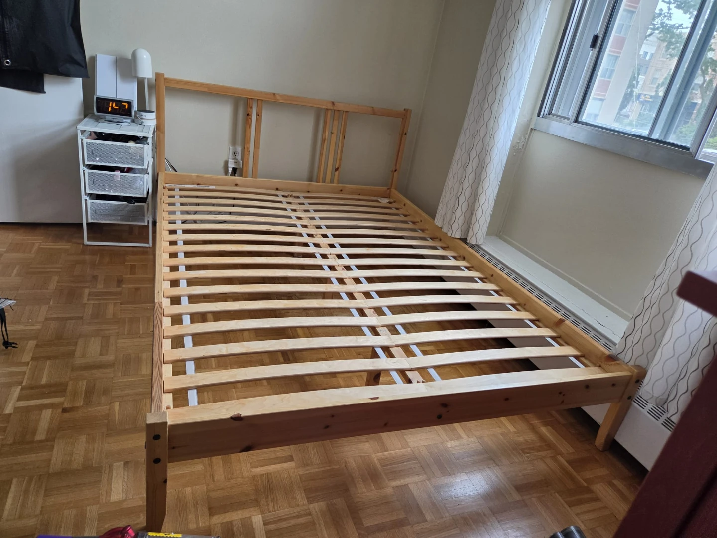 Wood bed IKEA. - photo 3