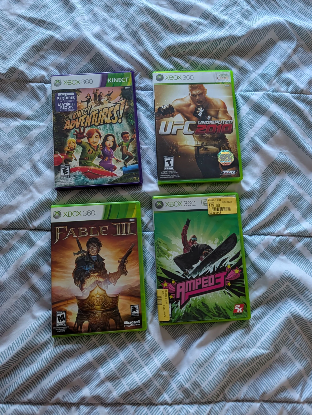 Xbox 360 4GB Console with Kinect and Games - photo 4