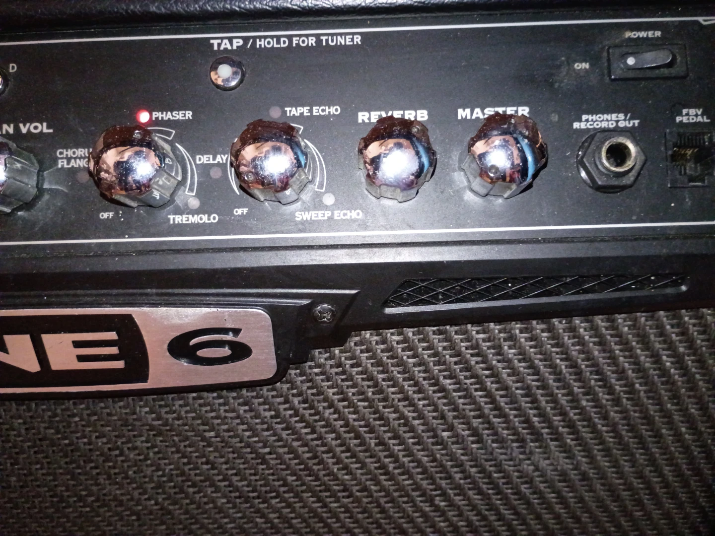 Line 6 guitar amp and versatile am - photo 3
