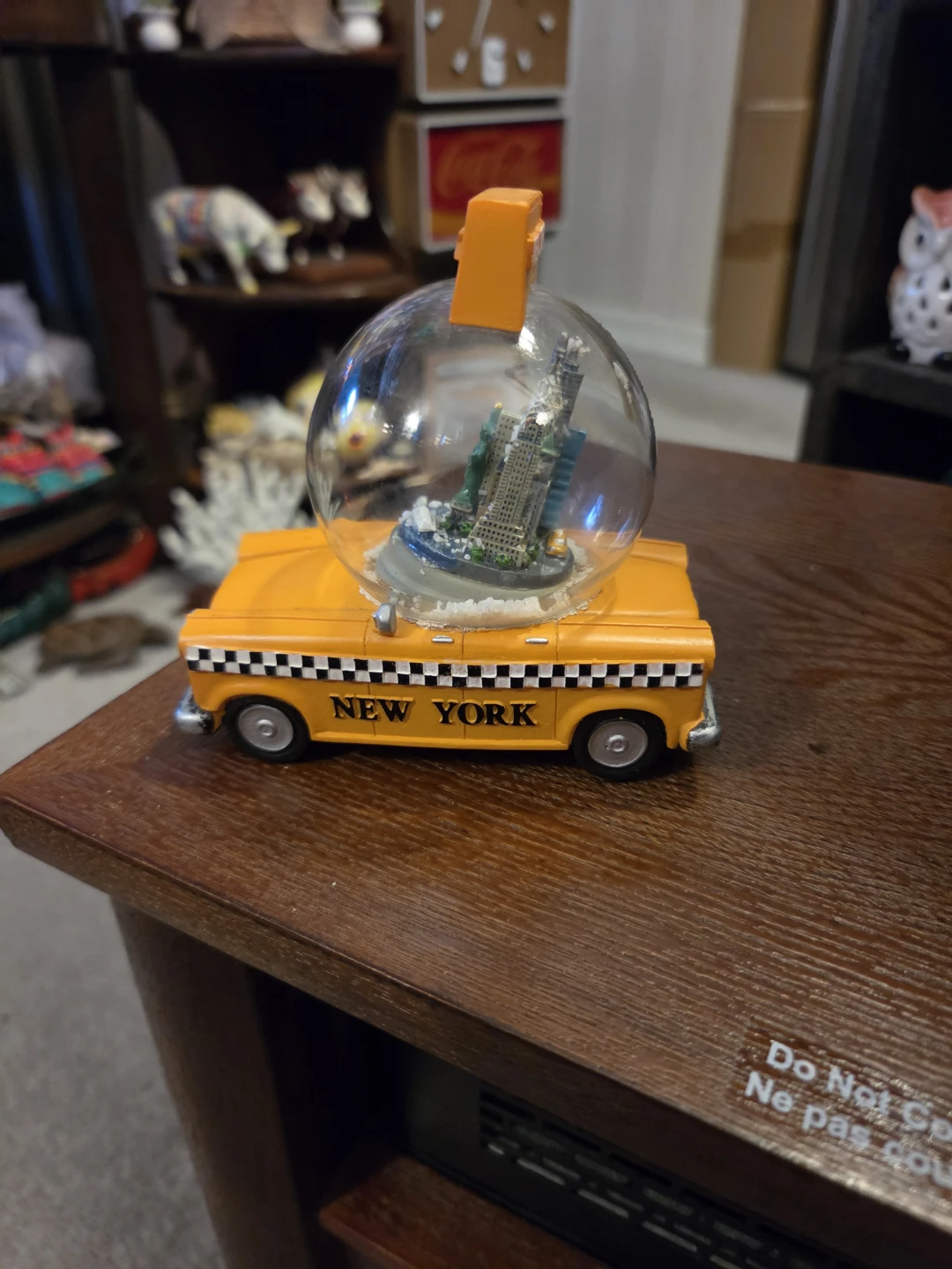 New York City Taxi Snow Globe - photo 3