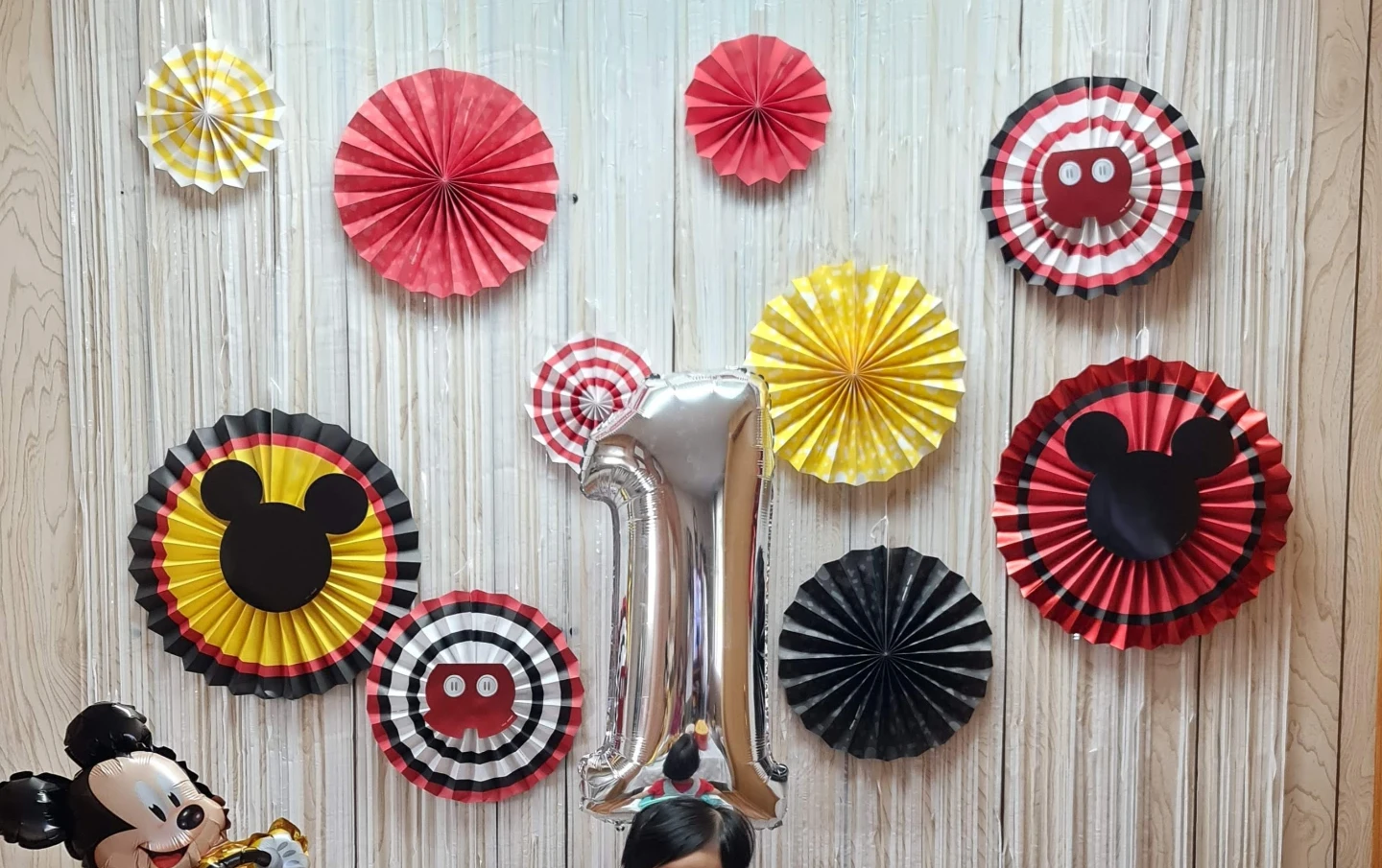 Disney Junior Mickey Mouse Paper Fan Decoration Kit