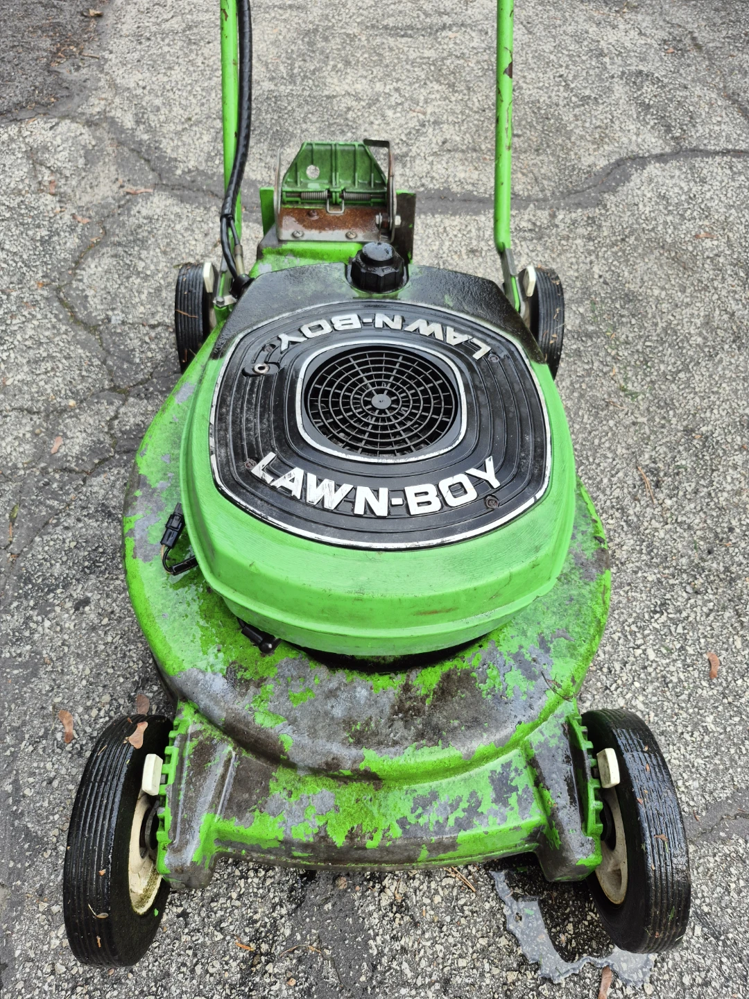 Lawn Boy Mower (2-Stroke) – Runs Great, Just Needs Starter Rope