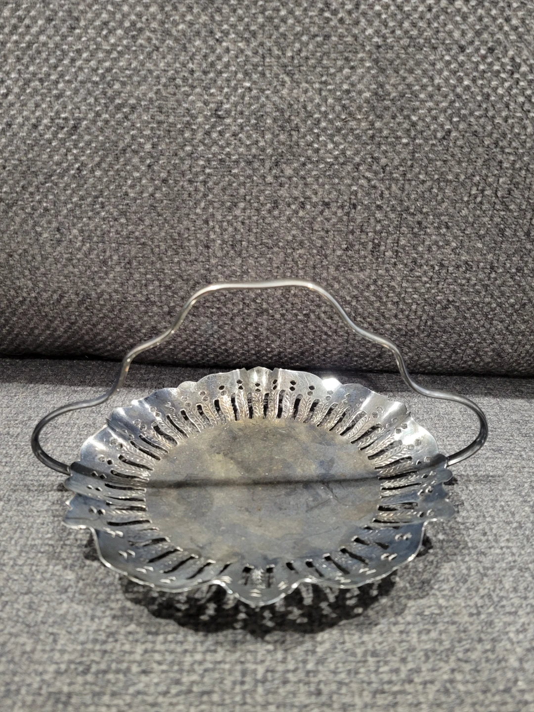 Silver Bread/Cake Dish