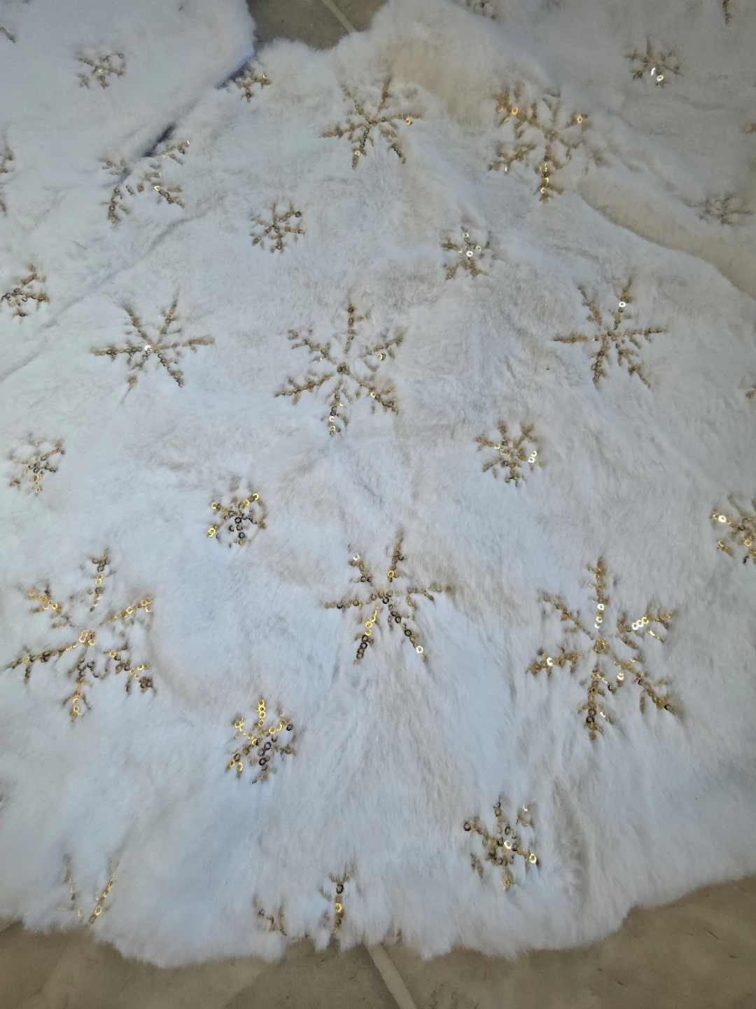 5 x Brand New Christmas Tree skirt $20 Each - photo 2