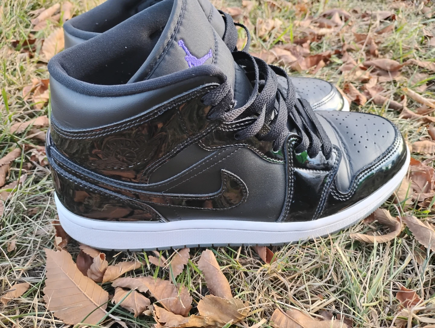 Nike Air Jordan 1 Mid Black and Purple - photo 2