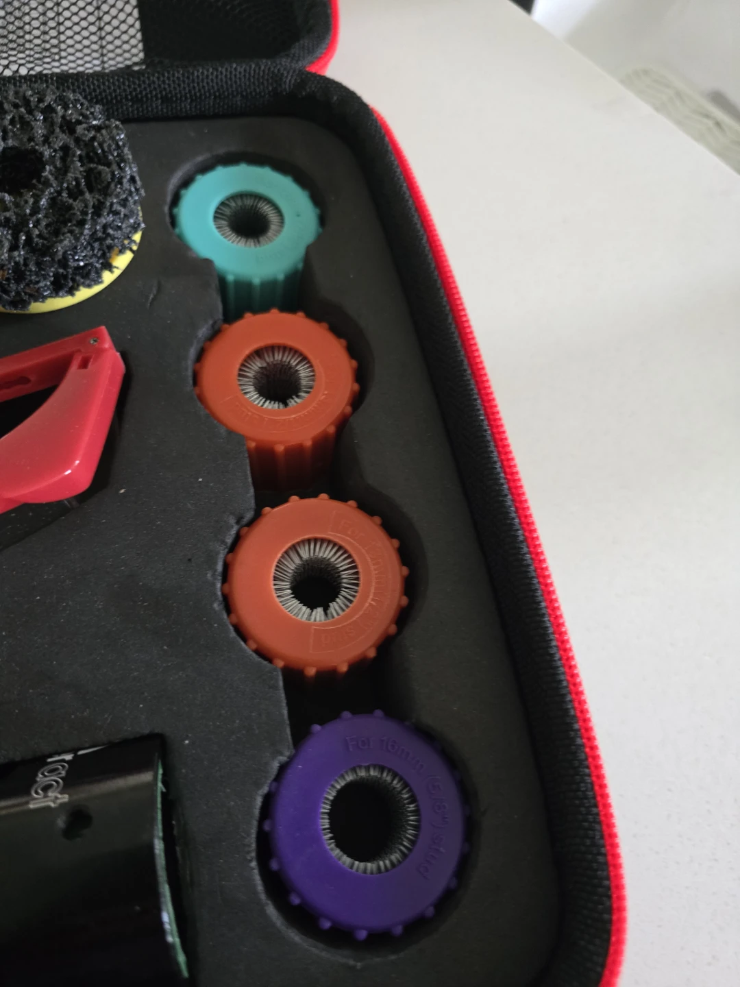 Wheel hub and stud cleaner - photo 3
