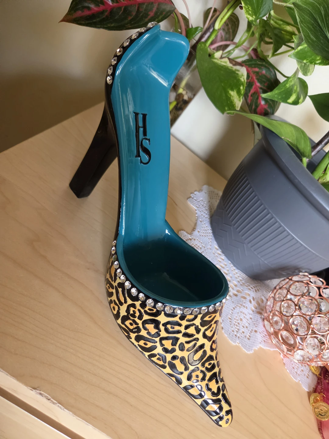 4 Decorative High Heel Stilleto Wine Bottle Holders