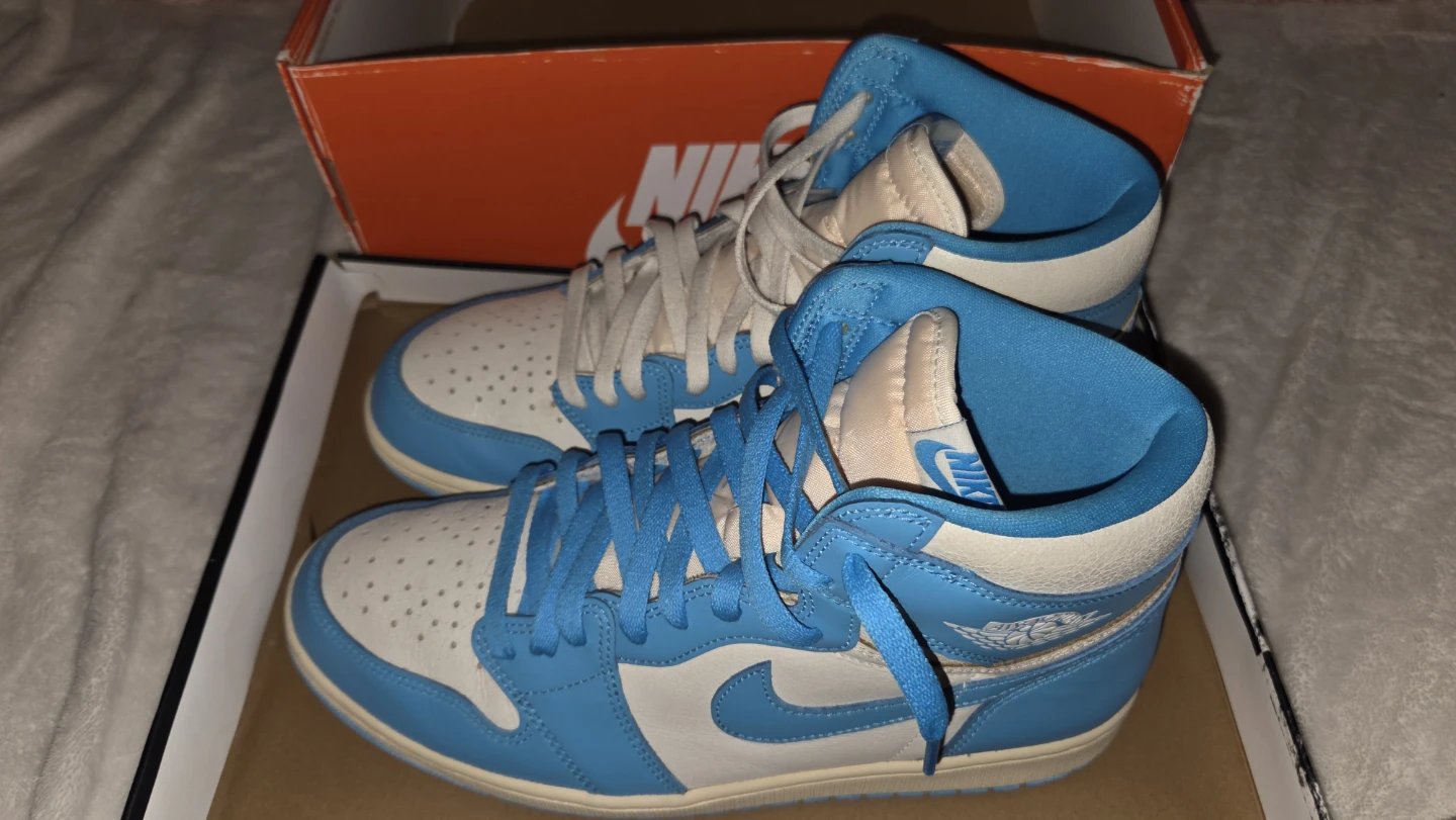 Air Jordan 1 Retro HIGH OG "DK Powder Blue"  SIZE 11 - photo 4
