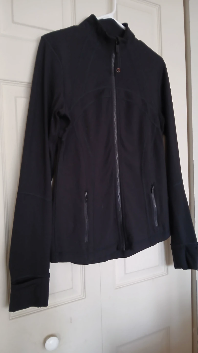 LULULEMON define black zip up size 10 - photo 2
