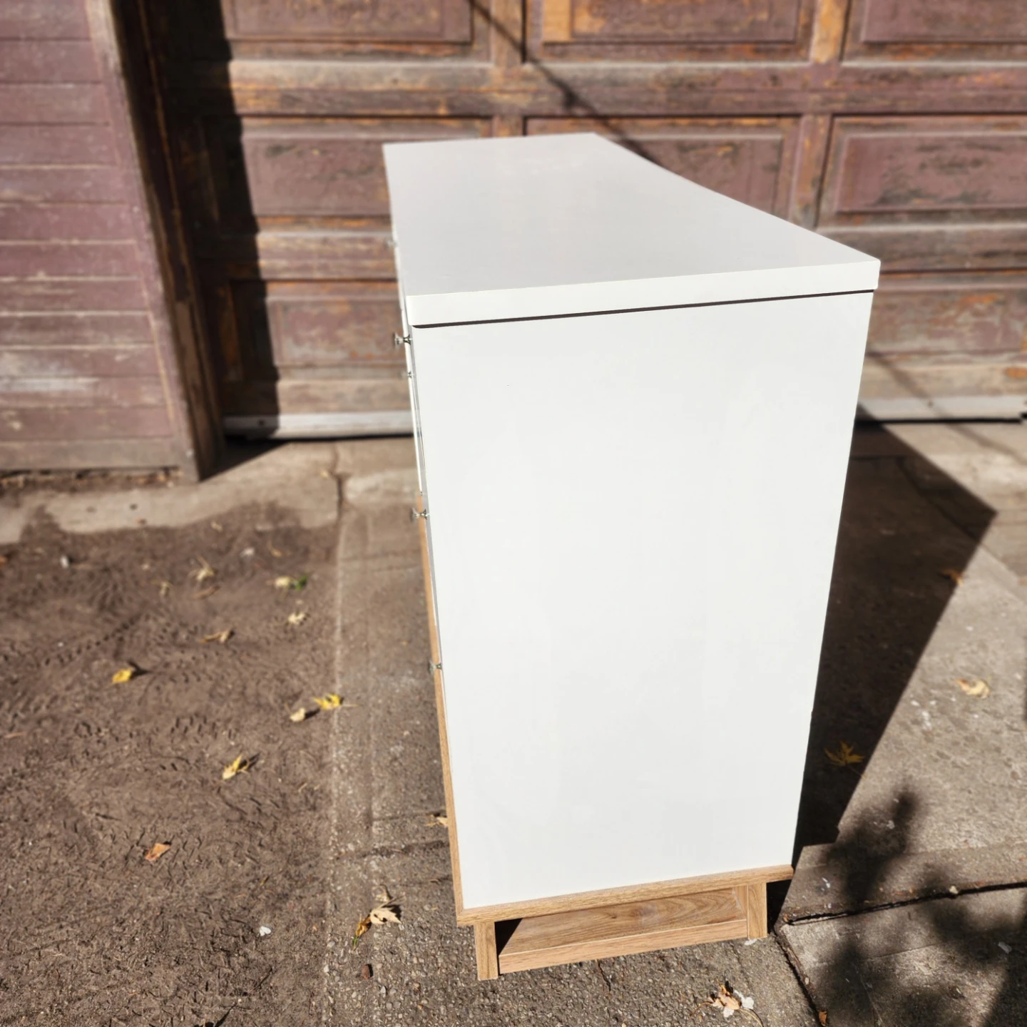 White 6-Drawer Dresser with Wood Base - photo 4