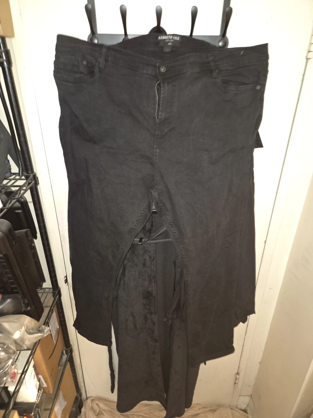 Kenneth Cole New York Denim Athletic Fit Jeans in a Men's W46