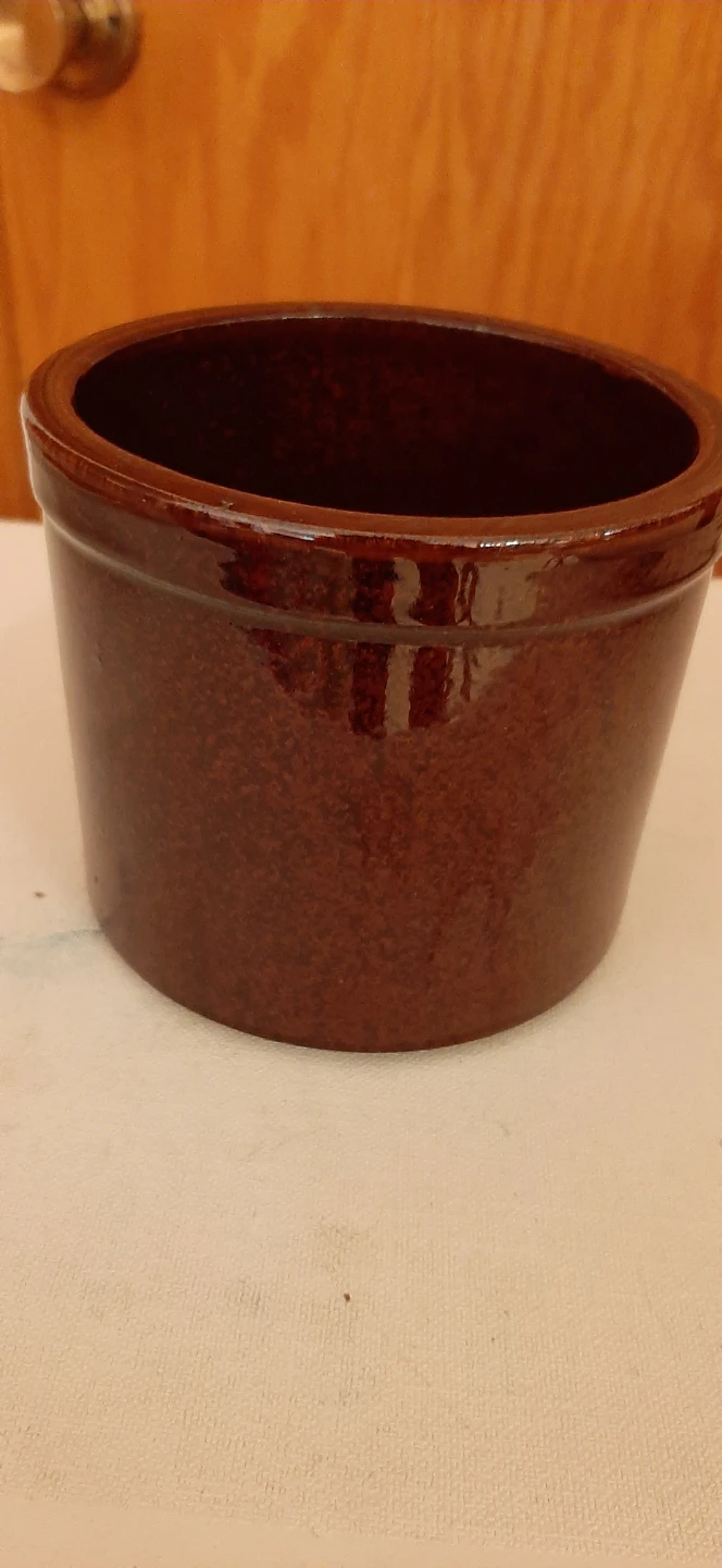 Vintage Brown  Crock pot.