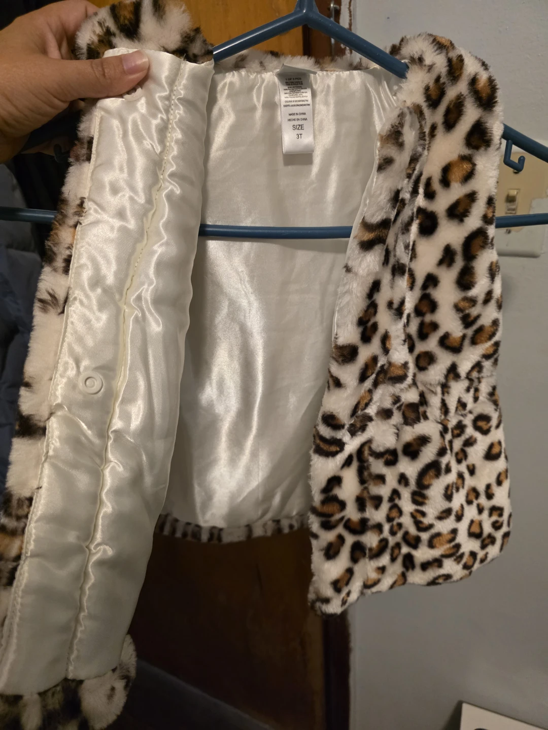 Little Me Leopard Print Faux Fur Vest Size 3T - photo 4