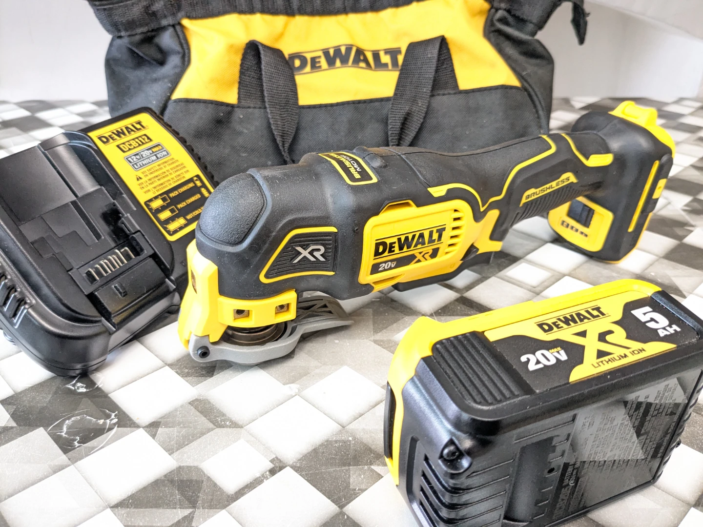 20V Max DeWalt XR 3-Speed Multi-tool Combo Kit - photo 4